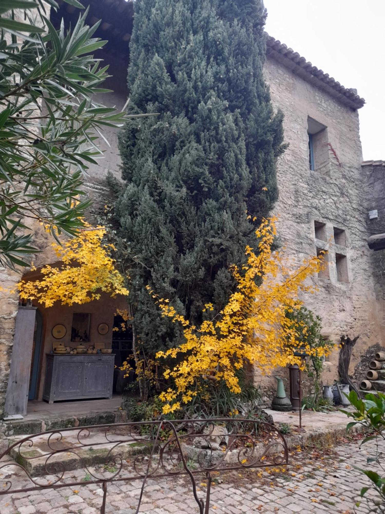 Le Mas Du Lac Uzès Exterior foto