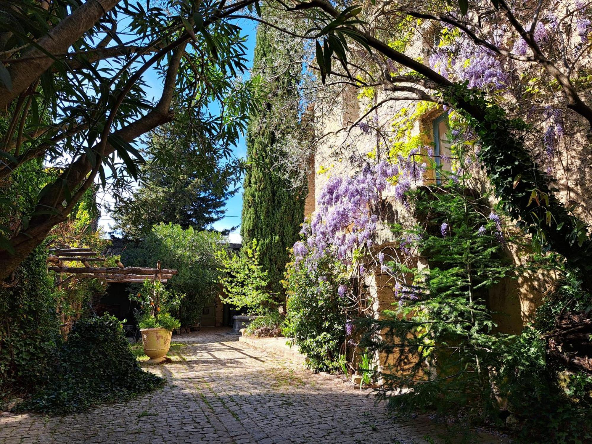 Le Mas Du Lac Uzès Exterior foto